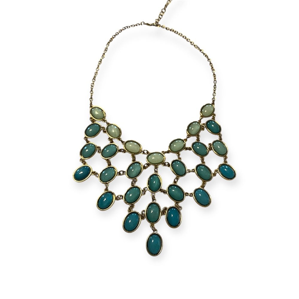 Bib Necklace - Picture 3 of 8